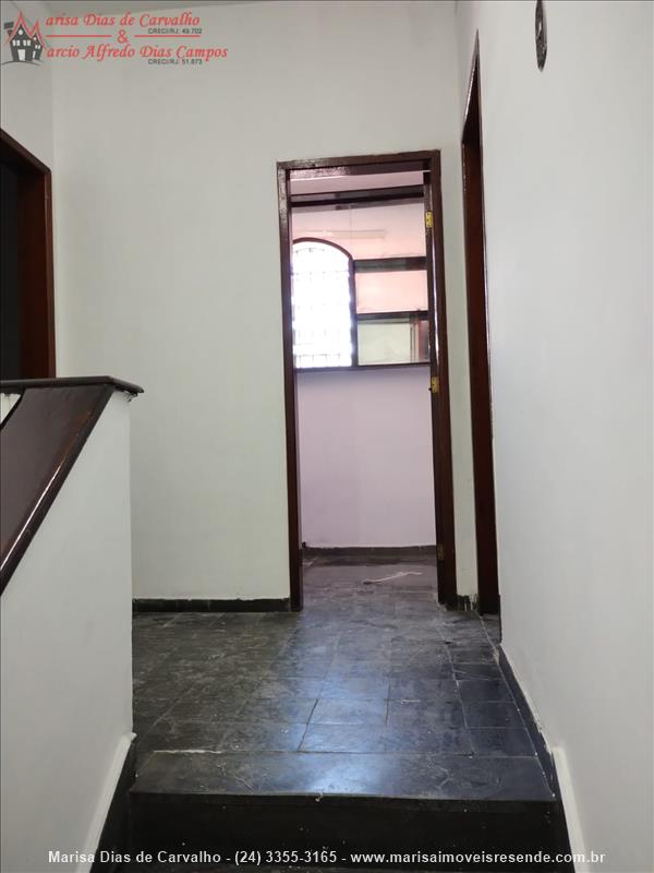 Casa comercial para Alugar no Centro em Resende