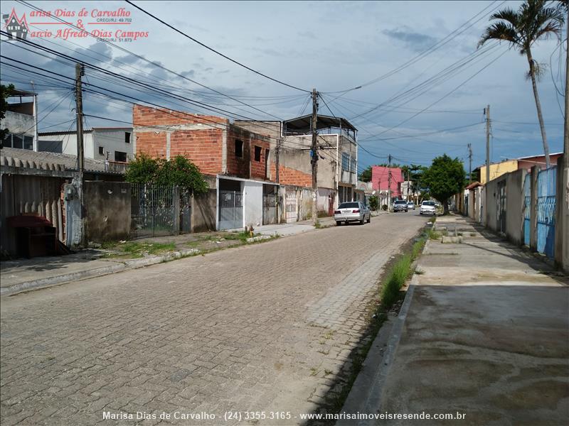 Casa a Venda no Cidade Alegria em Resende