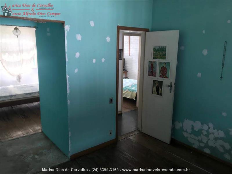 Casa para Venda ou Alugar no Centro em Resende