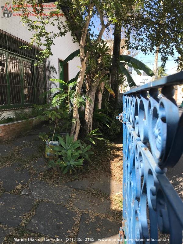 Casa para Venda ou Alugar no Centro em Resende