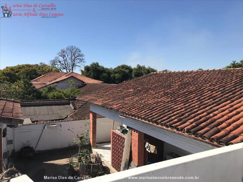Casa para Venda ou Alugar no Centro em Resende