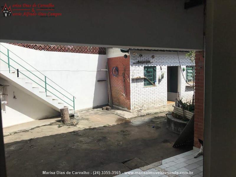 Casa para Venda ou Alugar no Centro em Resende