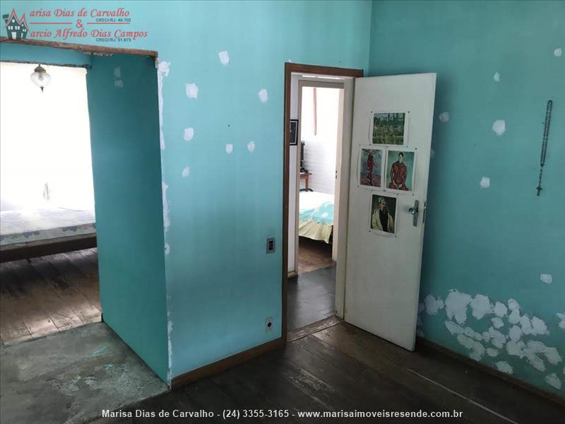 Casa para Venda ou Alugar no Centro em Resende