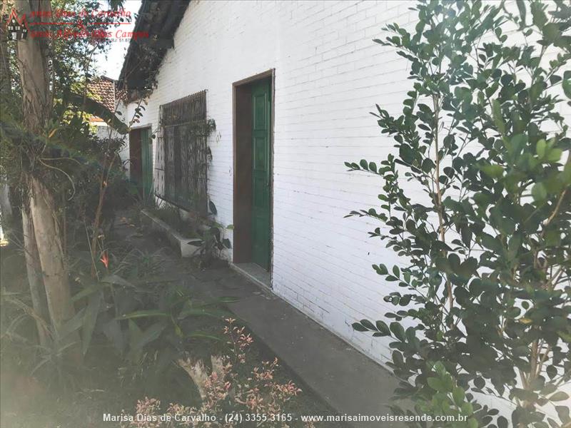 Casa para Venda ou Alugar no Centro em Resende