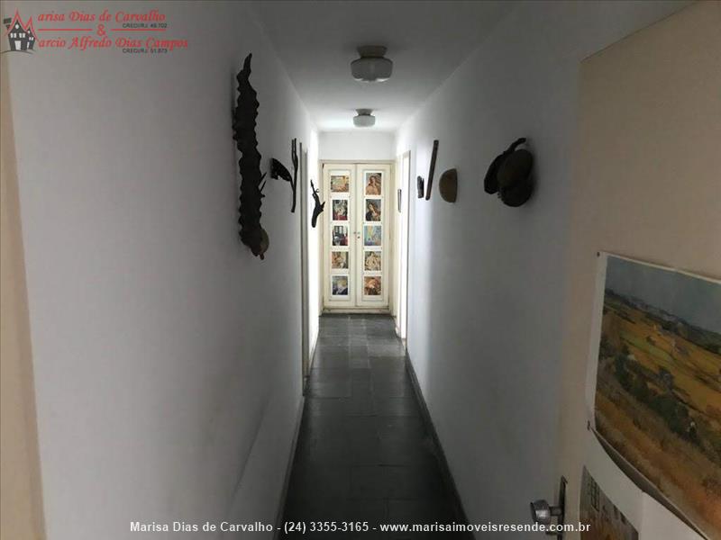 Casa para Venda ou Alugar no Centro em Resende